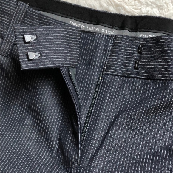 Navy Express Pinstripe Editor Crop Pant, Size 6 - Picture 5 of 7